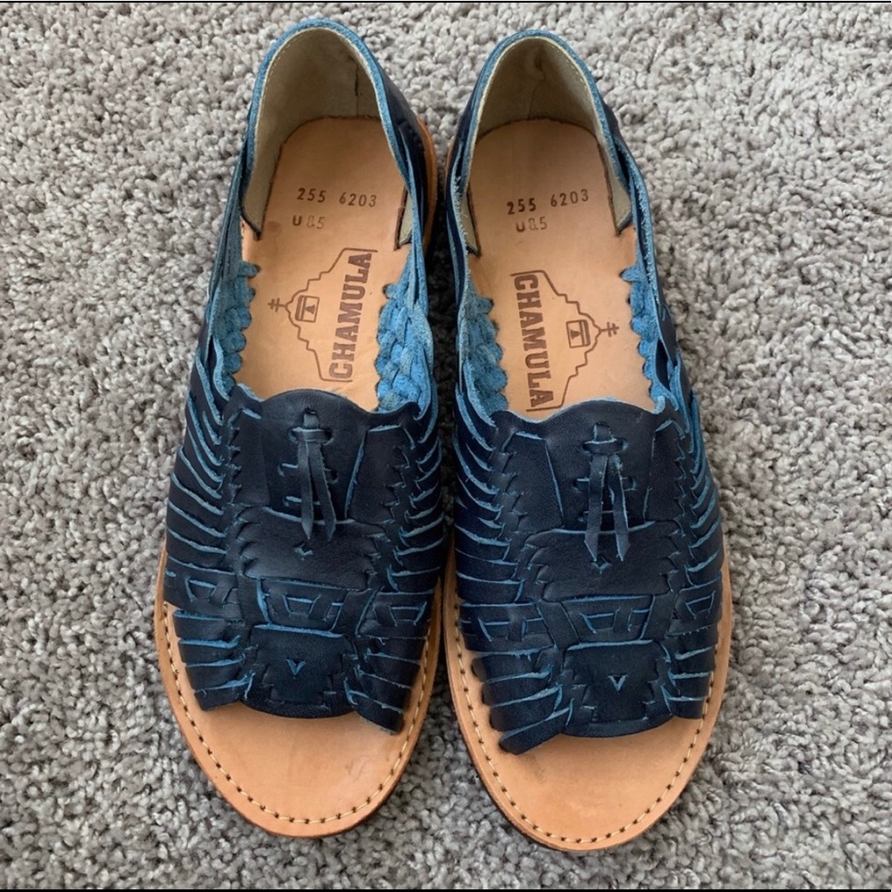 CHAMULA leather sandals!